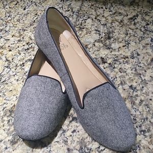 Ladies flat shoe.  nwot